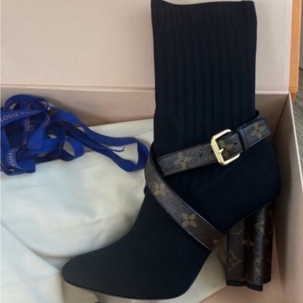 LOUIS VUITTON Silhouette Knit Ankle Sock Boot Brown Monogram Flower Heel 38
